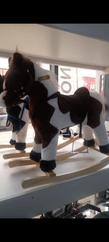 Uşaq yelləncək atı – yumşaq plyuş korpuslu, qəhvəyi-ağ rəngli model lalafo.az -da Uşaq yelləncək atı – yumşaq plyuş korpuslu, qəhvəyi-ağ rəngli model