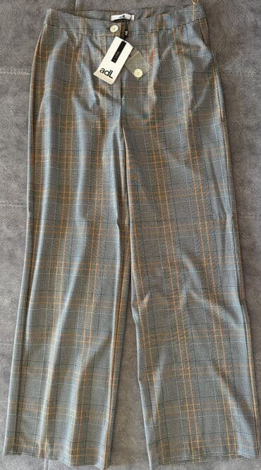 AdL qadın şalvarı Yenidir heç geyinilməyib Ölçü- XL Pencəyi ilə birgə lalafo.az -da AdL qadın şalvarı Yenidir heç geyinilməyib Ölçü- XL Pencəyi ilə birgə