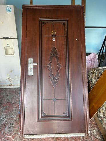 Mənzil üçün İşlənmiş Giriş qapısı Glazok ilə, Zəmanətsiz, Ünvandan götürmə lalafo.az -da Mənzil üçün İşlənmiş Giriş qapısı Glazok ilə, Zəmanətsiz, Ünvandan götürmə