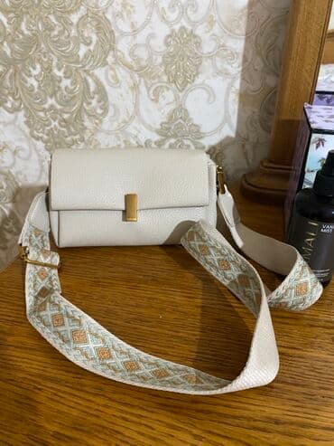 Banyanu canta 65 azn almişam Bej rəngli qadın çantası - Material lalafo.az -da Banyanu canta 65 azn almişam Bej rəngli qadın çantası - Material