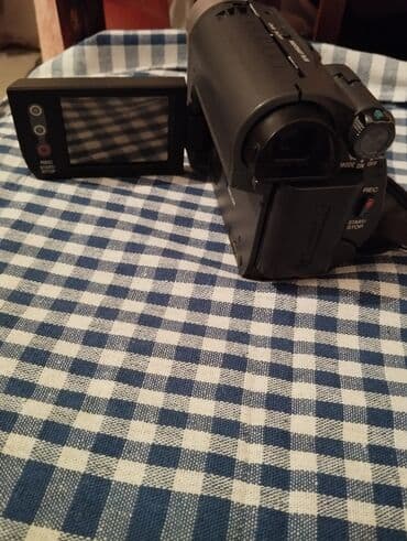 Sony Handycam DCR-HC39 videokamera - Carl Zeiss Vario-Tessar obyektiv lalafo.az -da Sony Handycam DCR-HC39 videokamera - Carl Zeiss Vario-Tessar obyektiv