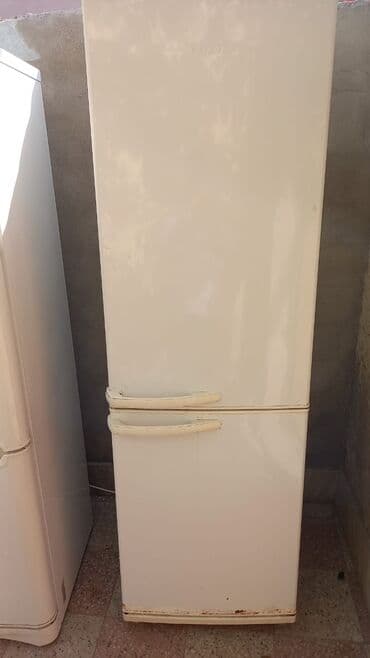 İşlənmiş 2 qapılı Soyuducu Satılır, rəng - Ağ, Dolab içi lalafo.az -da İşlənmiş 2 qapılı Soyuducu Satılır, rəng - Ağ, Dolab içi