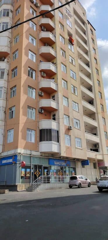 Гаражи: 22 manat kamendat pulu qalan adam ödəyəcək. Evin qiyməti sondur at lalafo.az — 1 Гаражи: 22 manat kamendat pulu qalan adam ödəyəcək. Evin qiyməti sondur — 1