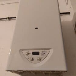 Kombi Baykan 28 kw 2 esenjor zemanetle Türkiyə istehsalı lalafo.az -da Kombi Baykan 28 kw 2 esenjor zemanetle Türkiyə istehsalı