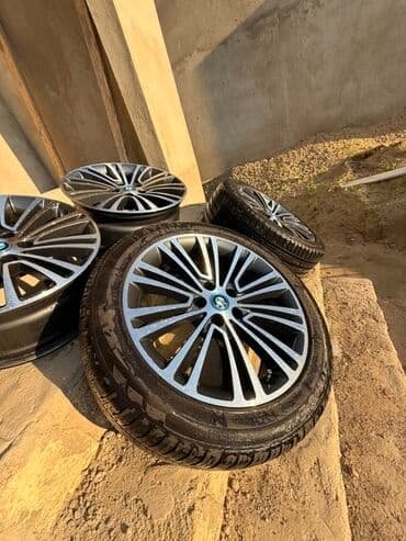 BMW üçün orijinal üslubda yüngül lehimli disklər komplekti. 4 teze lalafo.az -da BMW üçün orijinal üslubda yüngül lehimli disklər komplekti. 4 teze