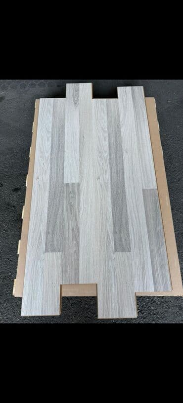 10.50 den basliyan 32-33 klas laminatlar 8mm 10mm 12mm isti pola lalafo.az -da 10.50 den basliyan 32-33 klas laminatlar 8mm 10mm 12mm isti pola