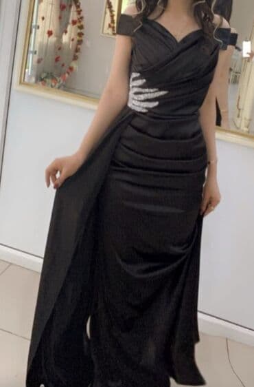 Qara rəngli ziyafət donu 145 azna alınıb - Model: çiyinlərdən açıq lalafo.az -da Qara rəngli ziyafət donu 145 azna alınıb - Model: çiyinlərdən açıq