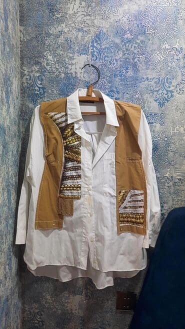 Kofta teze kimi 1 defe geyinilib bHali koftadir 75 azn alinib tecili lalafo.az -da Kofta teze kimi 1 defe geyinilib bHali koftadir 75 azn alinib tecili