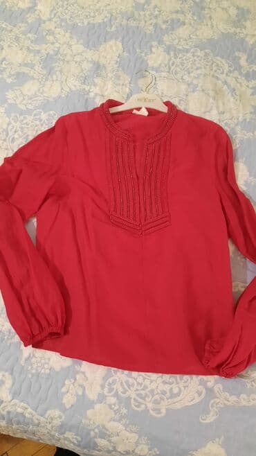 Qadın köynəyi – qırmızı rəng - Model: Uzunqollu, rahat kəsim - Yaxa lalafo.az -da Qadın köynəyi – qırmızı rəng - Model: Uzunqollu, rahat kəsim - Yaxa