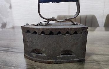 Antik kömürlü ütü - Material: tökmə dəmir gövdə, metal qapaq, sap lalafo.az -da Antik kömürlü ütü - Material: tökmə dəmir gövdə, metal qapaq, sap