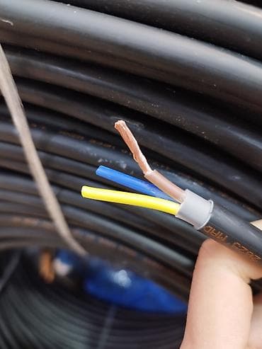 Yanmaz kabel 3×2.5 göksan 270 metr var istənilən ölçüdə kəsib verə at lalafo.az Yanmaz kabel 3×2.5 göksan 270 metr var istənilən ölçüdə kəsib verə