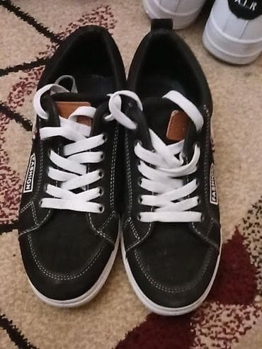 Tezedir hediyyedir geyinmediyim ucun satiram lalafo.az -da Tezedir hediyyedir geyinmediyim ucun satiram