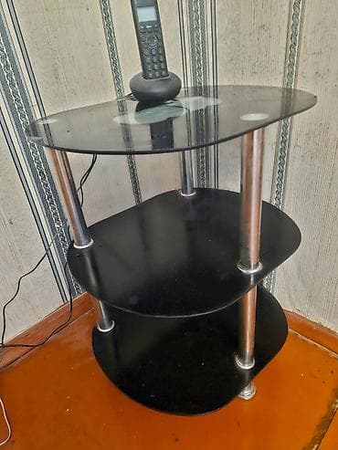 Üçmərtəbəsidə Şüşədir Heç bir problemi yoxdu köməkçi stol/raf - at lalafo.az Üçmərtəbəsidə Şüşədir Heç bir problemi yoxdu köməkçi stol/raf -