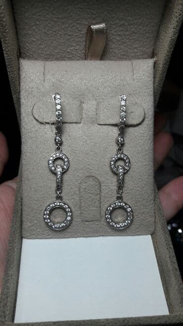 Sırğa, Gümüş, Ünvandan götürmə, Ödənişli çatdırılma lalafo.az -da Sırğa, Gümüş, Ünvandan götürmə, Ödənişli çatdırılma