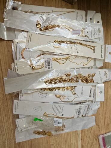 Qızılı rəngli paslanmayan poladdan (Stainless Steel 316L) bijuteriya lalafo.az -da Qızılı rəngli paslanmayan poladdan (Stainless Steel 316L) bijuteriya