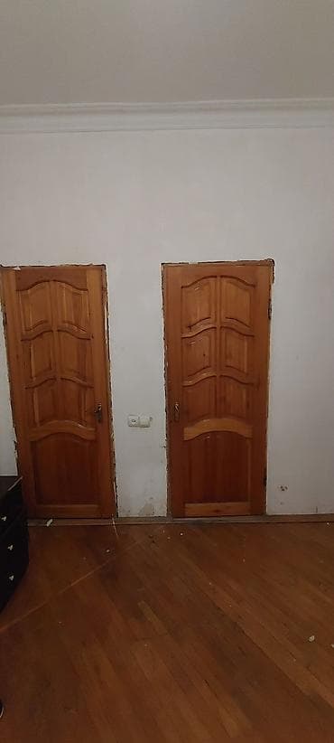 Cox tecili satilir deyerinden qat qat ucuz 3 denesi şuşeli qapidir 2 lalafo.az -da — 1 Cox tecili satilir deyerinden qat qat ucuz 3 denesi şuşeli qapidir 2 — 1