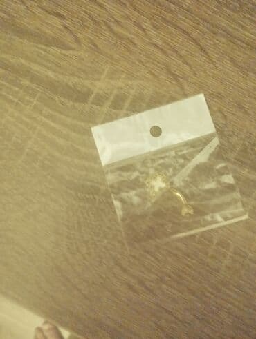 Qızılı rəngli göbək piercingi - Dizayn: biri ağ minaya bənzər lalafo.az -da Qızılı rəngli göbək piercingi - Dizayn: biri ağ minaya bənzər