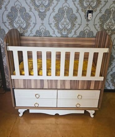 Beşiy idiyal veziyetde qız oğlana lalafo.az -da Beşiy idiyal veziyetde qız oğlana