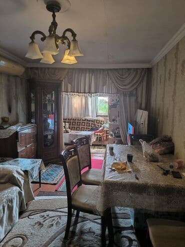 Salam. Ev 1 otagin 2ye bölünmesidir. Real aliciya cuzi endirim olacag lalafo.az -da Salam. Ev 1 otagin 2ye bölünmesidir. Real aliciya cuzi endirim olacag