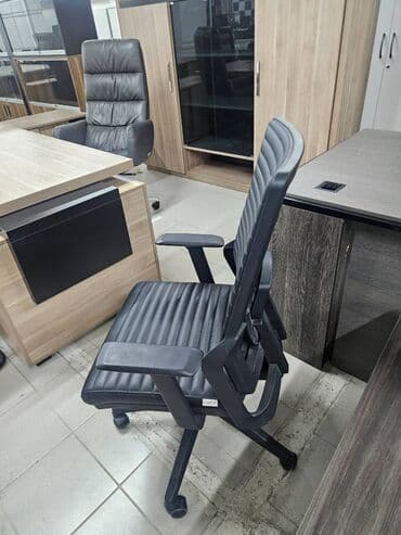 İşlənmiş, Təkərli, Qolları tənzimlənmir, Dəri lalafo.az -da İşlənmiş, Təkərli, Qolları tənzimlənmir, Dəri