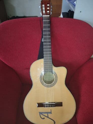 Klassik gitara, İşlənmiş, Ödənişli çatdırılma, Ünvandan götürmə lalafo.az -da Klassik gitara, İşlənmiş, Ödənişli çatdırılma, Ünvandan götürmə