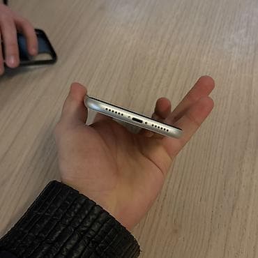 IPhone 11, 64 GB, White Titanium, Face ID lalafo.az -da — 1 IPhone 11, 64 GB, White Titanium, Face ID — 1