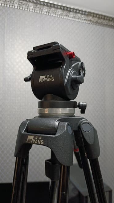 Ştativ və təkər. İkisi bir yerdə. Qiymət endirildi 290azn lalafo.az -da Ştativ və təkər. İkisi bir yerdə. Qiymət endirildi 290azn