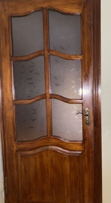 Qonaq otağı üçün İşlənmiş Otaq qapısı Zamok ilə, Ünvandan götürmə lalafo.az -da Qonaq otağı üçün İşlənmiş Otaq qapısı Zamok ilə, Ünvandan götürmə