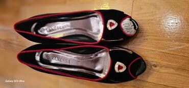 Tuflilər, Ölçü: 40, rəng - Qara, Yeni lalafo.az -da Tuflilər, Ölçü: 40, rəng - Qara, Yeni