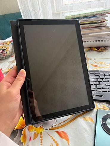 Planşet + Bluetooth klaviatura dəsti 1 il əvvəl alınıb çox az lalafo.az -da Planşet + Bluetooth klaviatura dəsti 1 il əvvəl alınıb çox az