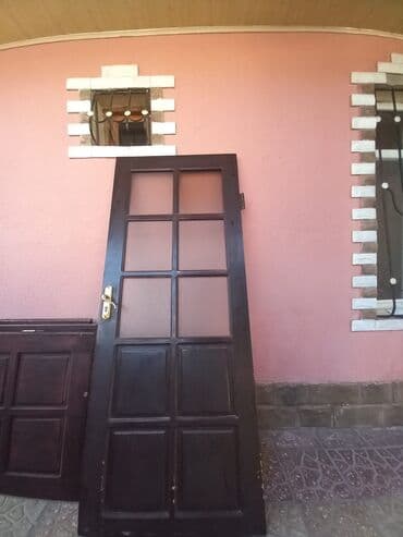 Taxta otaq qapıları - Material: bərk taxta (tünd rəngli) - çərçivələri lalafo.az -da Taxta otaq qapıları - Material: bərk taxta (tünd rəngli) - çərçivələri