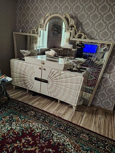 Güzgülü lalafo.az -da Güzgülü