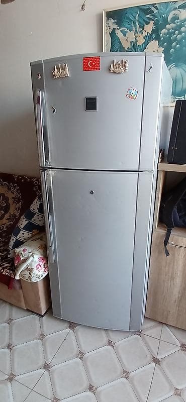 İki qapılı soyuducu - Rəng: Gümüşü (inox görünüşlü) - Üst kamera – lalafo.az -da İki qapılı soyuducu - Rəng: Gümüşü (inox görünüşlü) - Üst kamera –