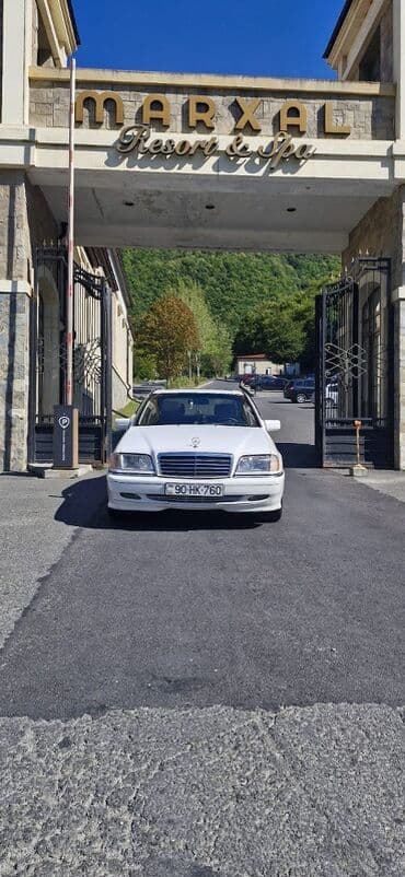 Mercedes-Benz C-Class (W202) sedan - Kuzov: 4 qapılı sedan, ağ rəng - lalafo.az -da Mercedes-Benz C-Class (W202) sedan - Kuzov: 4 qapılı sedan, ağ rəng -