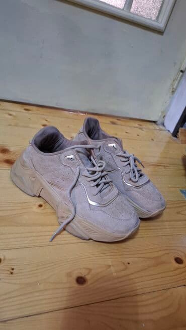 2 defe geylinib. 40 manata alinib. - Material: süet üst (bej), tekstil lalafo.az -da 2 defe geylinib. 40 manata alinib. - Material: süet üst (bej), tekstil