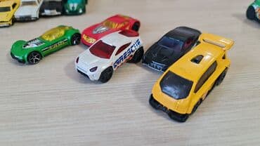 Hot Wheels mashonkalar satilir, hamisi originaldi. Biri 4 manatdir lalafo.az -da Hot Wheels mashonkalar satilir, hamisi originaldi. Biri 4 manatdir