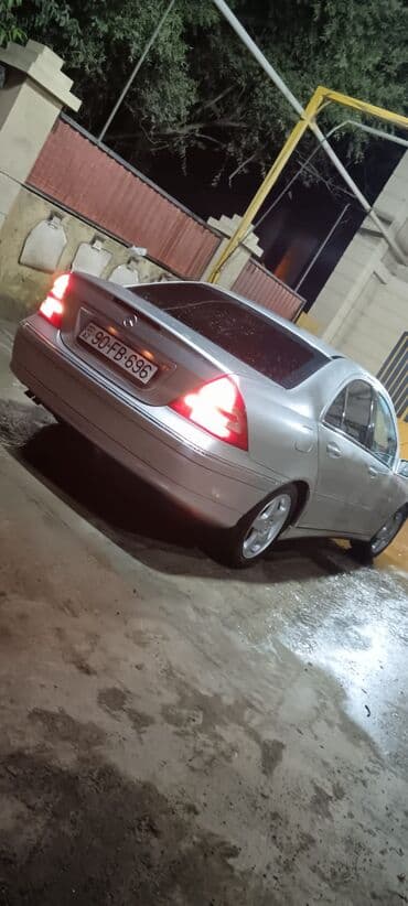 Mercedes-Benz C-Class sedan - Kuzov: 4 qapılı sedan, gümüşü rəng - lalafo.az -da Mercedes-Benz C-Class sedan - Kuzov: 4 qapılı sedan, gümüşü rəng -