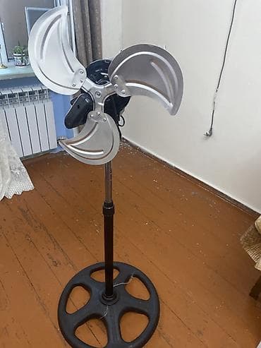 Döşəmə tipli ventilyator - Güclü elektrik mühərriki və 3 bıçaqlı at lalafo.az Döşəmə tipli ventilyator - Güclü elektrik mühərriki və 3 bıçaqlı