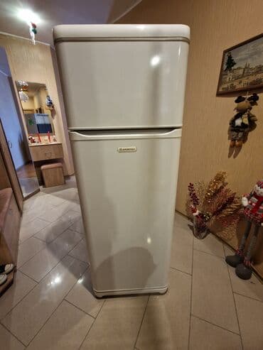 İşlənmiş 2 qapılı Hotpoint Ariston Soyuducu Satılır, rəng - Ağ, Təkərli lalafo.az -da İşlənmiş 2 qapılı Hotpoint Ariston Soyuducu Satılır, rəng - Ağ, Təkərli