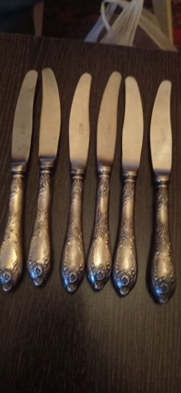 Gədimi 60 illərin melxor S bıçaqlar 12 ədəd var 6 ədədi 30 lalafo.az -da Gədimi 60 illərin melxor S bıçaqlar 12 ədəd var 6 ədədi 30