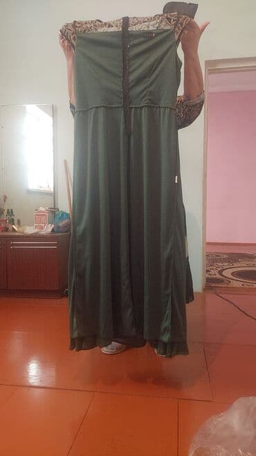 Qadınlar üçün uzun ziyafət donu - Rəng: tünd yaşıl - Model lalafo.az -da Qadınlar üçün uzun ziyafət donu - Rəng: tünd yaşıl - Model