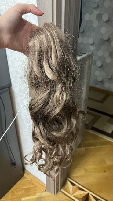 Salon malları toplu. 2 ədəd şinyon, 1 ədəd parik, 2 ədəd broşkalı saç lalafo.az -da Salon malları toplu. 2 ədəd şinyon, 1 ədəd parik, 2 ədəd broşkalı saç