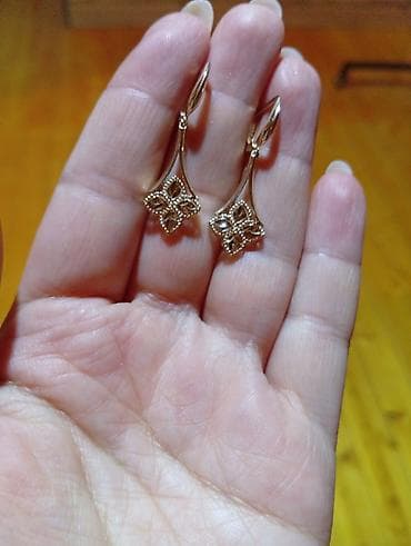 Sırğa, Sarı qızıl, 585 Əyar, 29 g, Ünvandan götürmə lalafo.az -da Sırğa, Sarı qızıl, 585 Əyar, 29 g, Ünvandan götürmə