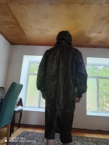 Uzun kapüşonlu yağmurluq/palto - Model: Uzun kəsimli, kapüşonlu lalafo.az -da Uzun kapüşonlu yağmurluq/palto - Model: Uzun kəsimli, kapüşonlu