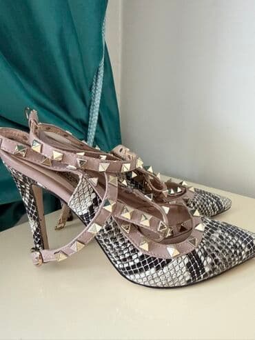 Şıq qadın yüksək daban ayaqqabıları - Model: İti burunlu, stiletto lalafo.az -da Şıq qadın yüksək daban ayaqqabıları - Model: İti burunlu, stiletto