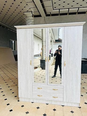 Yeni, 4 qapılı, Güzgülü, Açılan, Düz dolab lalafo.az -da Yeni, 4 qapılı, Güzgülü, Açılan, Düz dolab