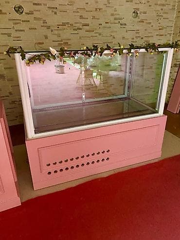 Şirniyyat üçün Vitrin soyuducu 800 manat 2 metrə yaxındı ünvan lalafo.az -da Şirniyyat üçün Vitrin soyuducu 800 manat 2 metrə yaxındı ünvan