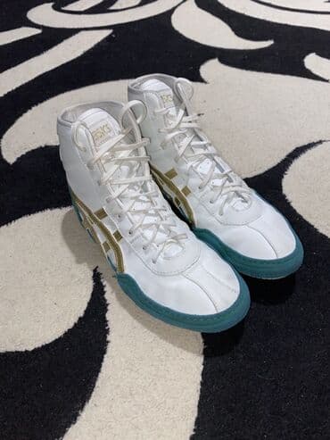 Məhsul: Asics güləş ayaqqabısı Təsvir: - Model: Asics, yüksək boğazlı lalafo.az -da Məhsul: Asics güləş ayaqqabısı Təsvir: - Model: Asics, yüksək boğazlı