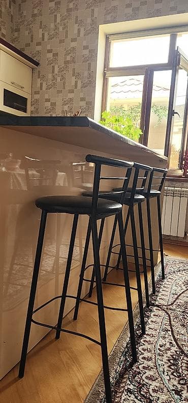 Bar stul,3 ədəd birlikdə 90 manat at lalafo.az Bar stul,3 ədəd birlikdə 90 manat