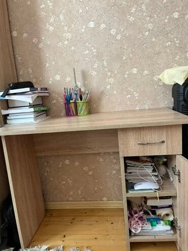 Kompüter masası, İşlənmiş, Açılmayan, Laminat, Dördbucaq masa lalafo.az -da Kompüter masası, İşlənmiş, Açılmayan, Laminat, Dördbucaq masa